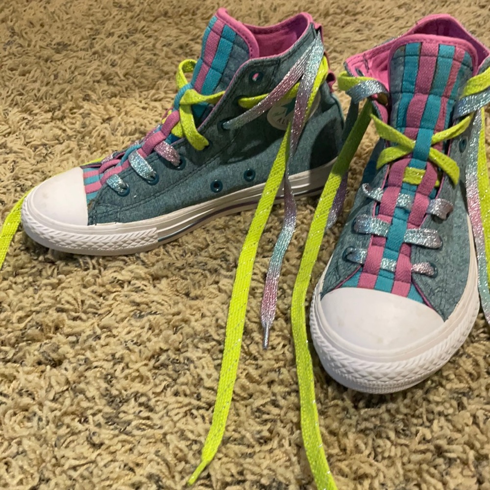 Girls Converse hitop sneaker glitter lace